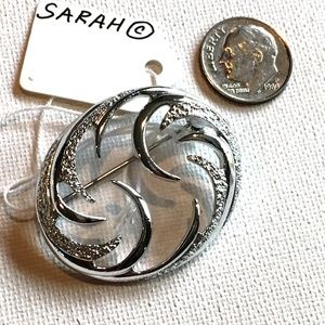 Vintage Sarah Coventry Silver Tone Carousel Oval Pin